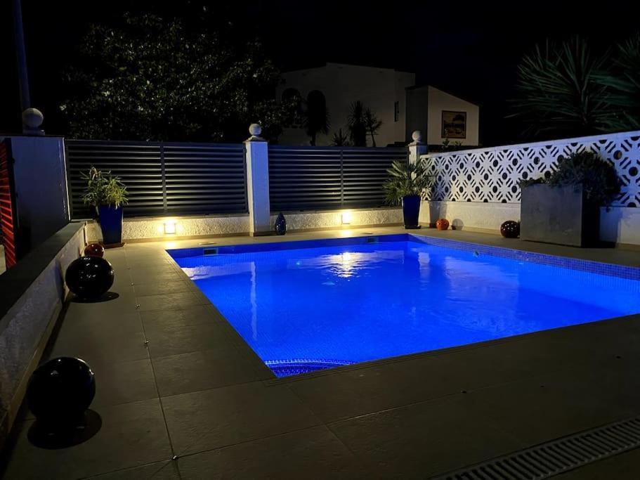 Jolie Maison Avec Sa Piscine Privee Wifi Empuriabrava Exterior photo